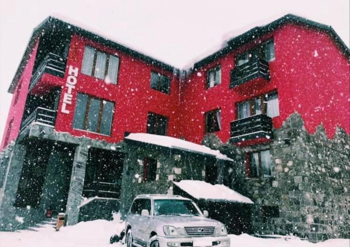 Hotel Red House Bakuriani Exterior foto