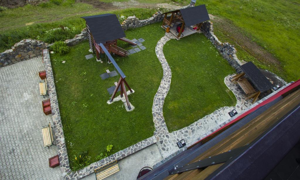Hotel Red House Bakuriani Exterior foto