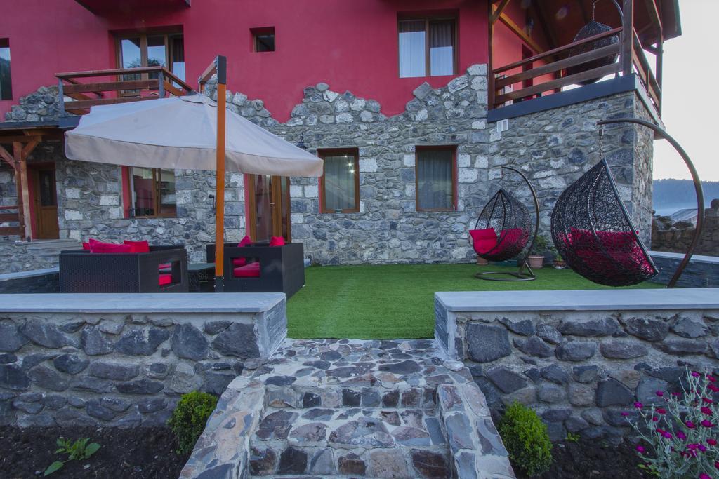 Hotel Red House Bakuriani Exterior foto